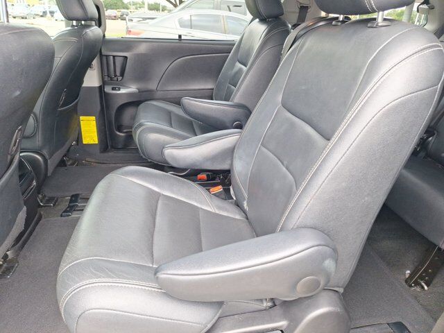 2015 Toyota Sienna SE Hurst TX