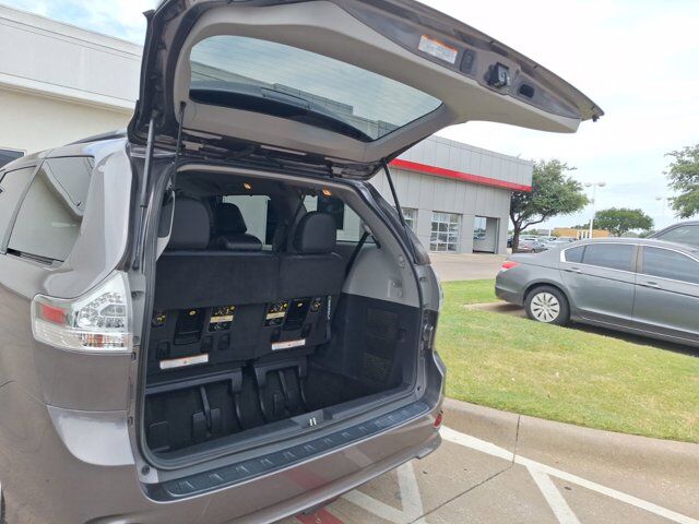 2015 Toyota Sienna SE Hurst TX