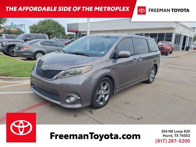 2015 Toyota Sienna SE Hurst TX