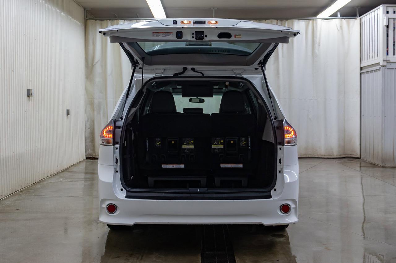 2015 Toyota Sienna SE Leather Roof Nav DVD Red Deer AB