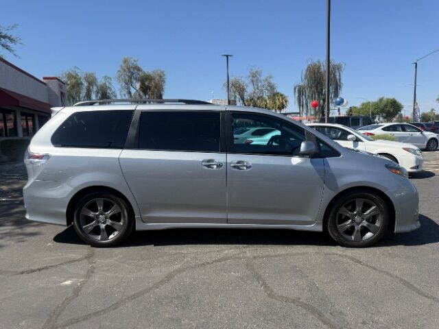 2015 Toyota Sienna SE