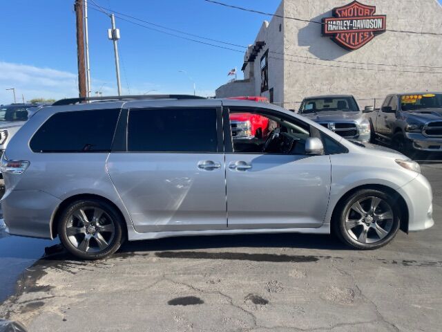 2015 Toyota Sienna SE