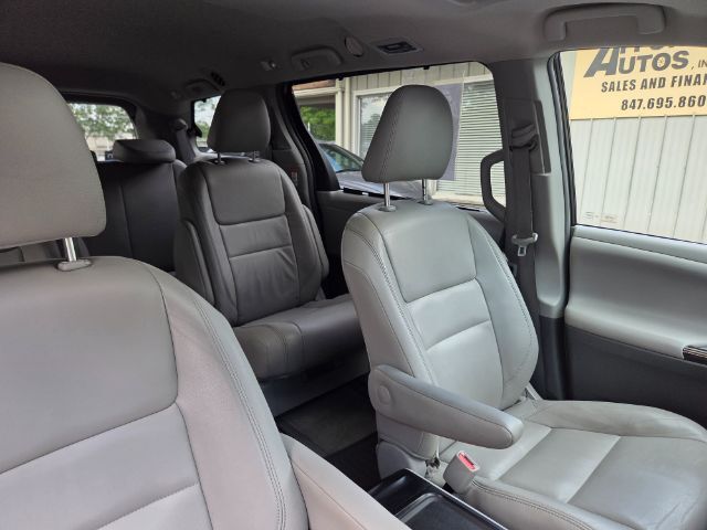 2015 Toyota Sienna XLE 7 Passenger Elgin IL