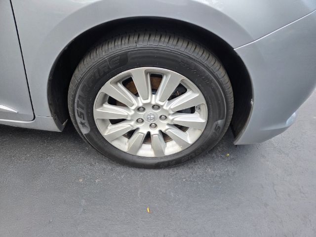 2015 Toyota Sienna XLE 7 Passenger Elgin IL