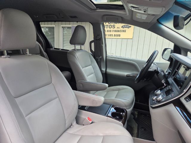 2015 Toyota Sienna XLE 7 Passenger Elgin IL
