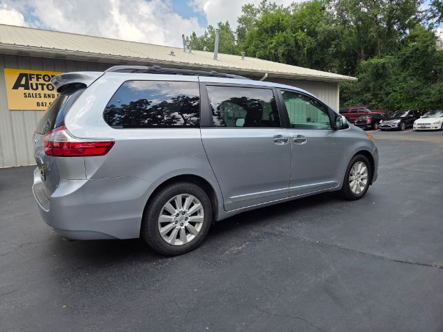 2015 Toyota Sienna XLE 7 Passenger Elgin IL