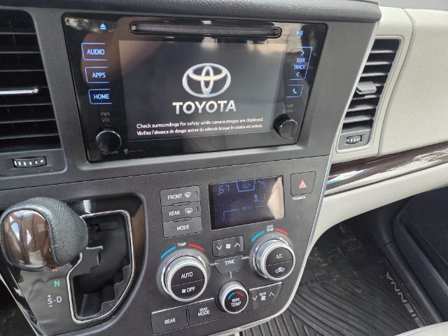 2015 Toyota Sienna XLE 7 Passenger Elgin IL