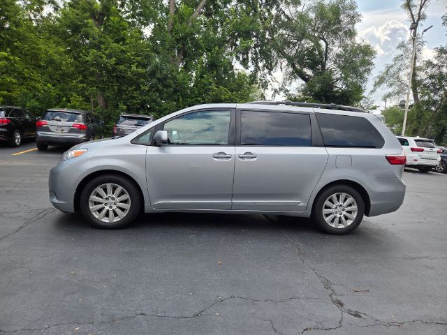 2015 Toyota Sienna XLE 7 Passenger Elgin IL