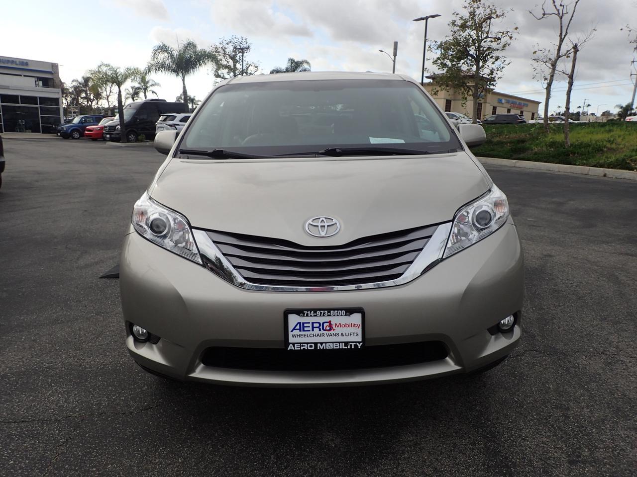 2015 Toyota Sienna XLE