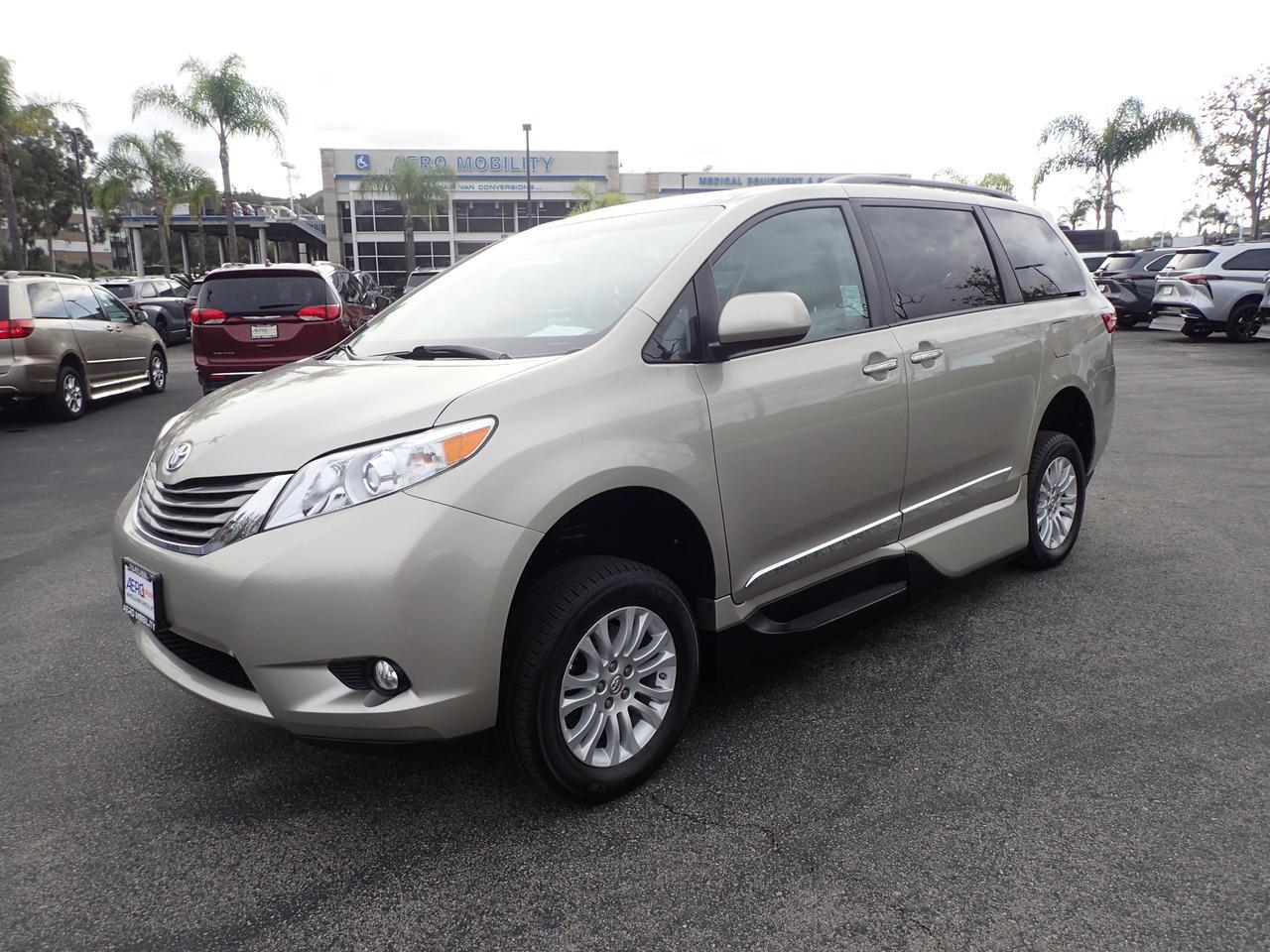 2015 Toyota Sienna XLE