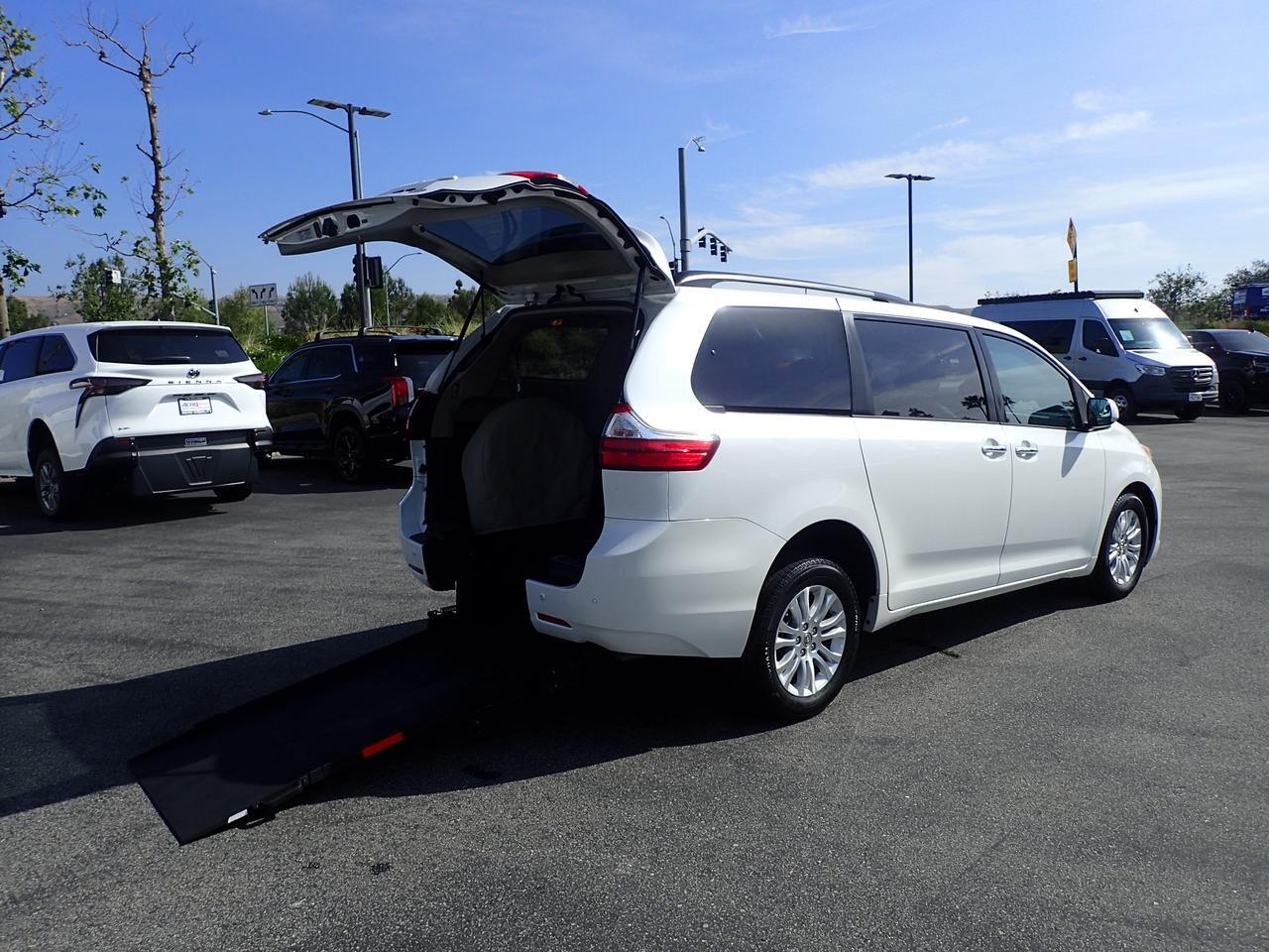 2015 Toyota Sienna XLE
