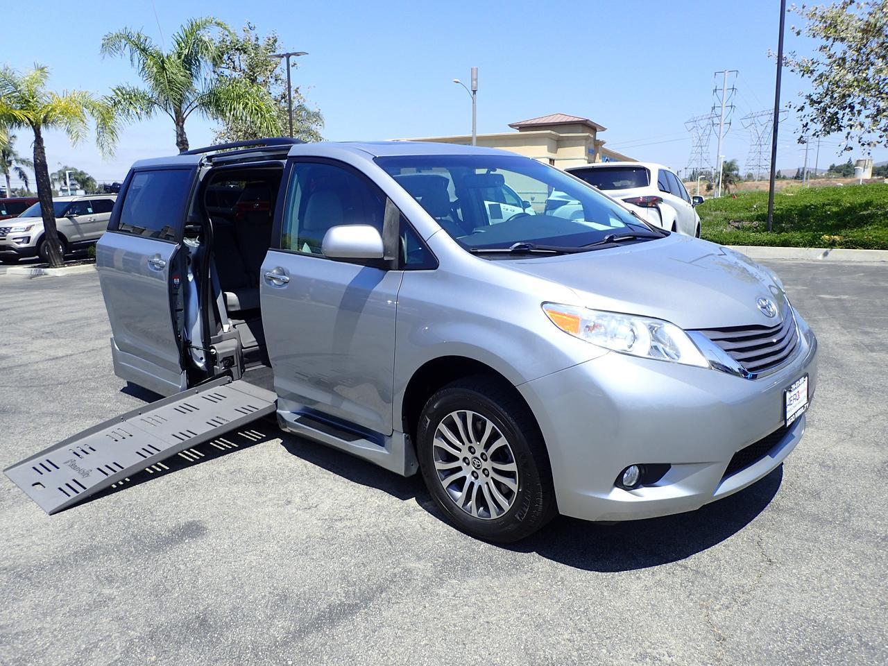 2015 Toyota Sienna XLE