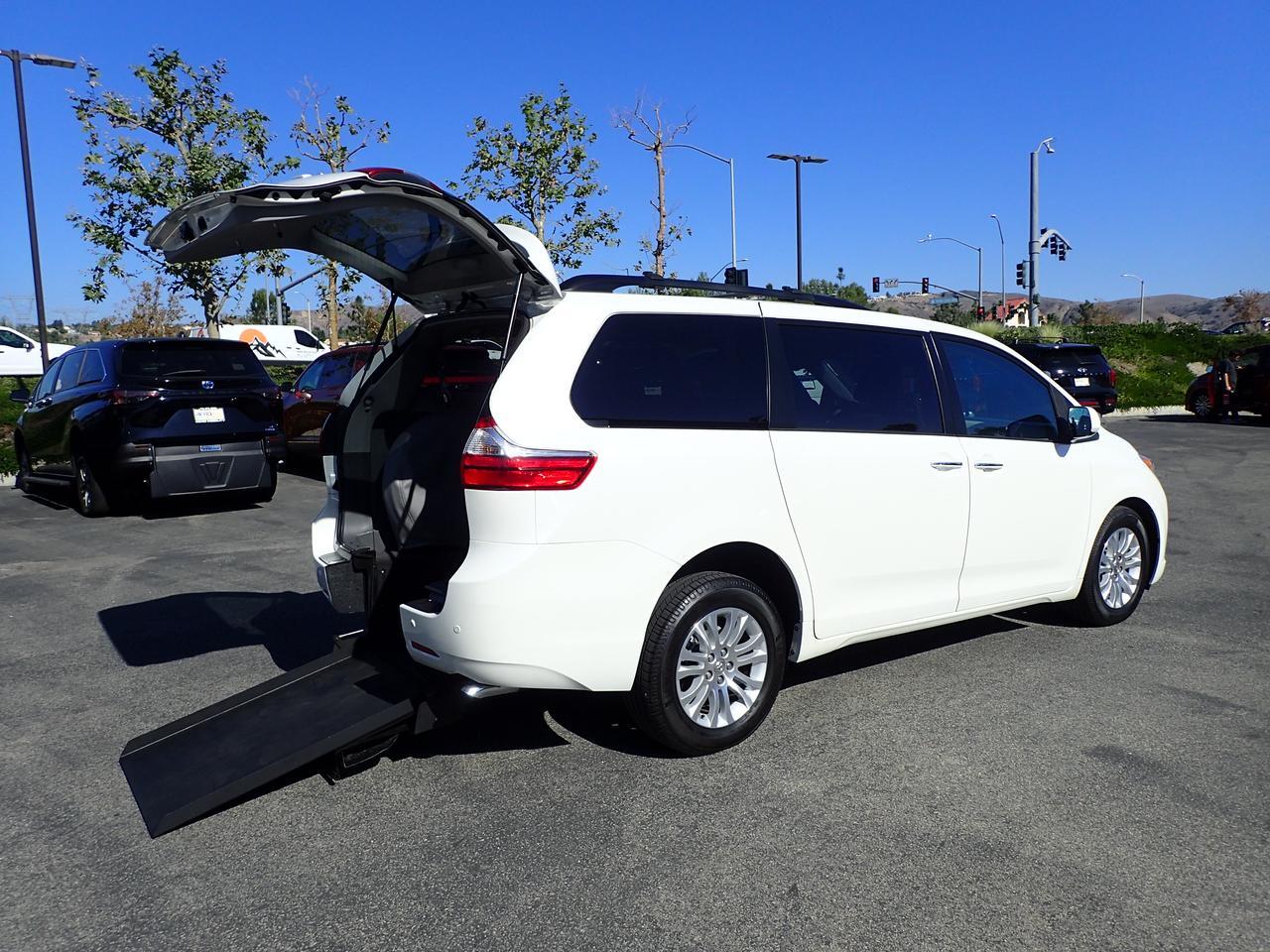 2015 Toyota Sienna XLE