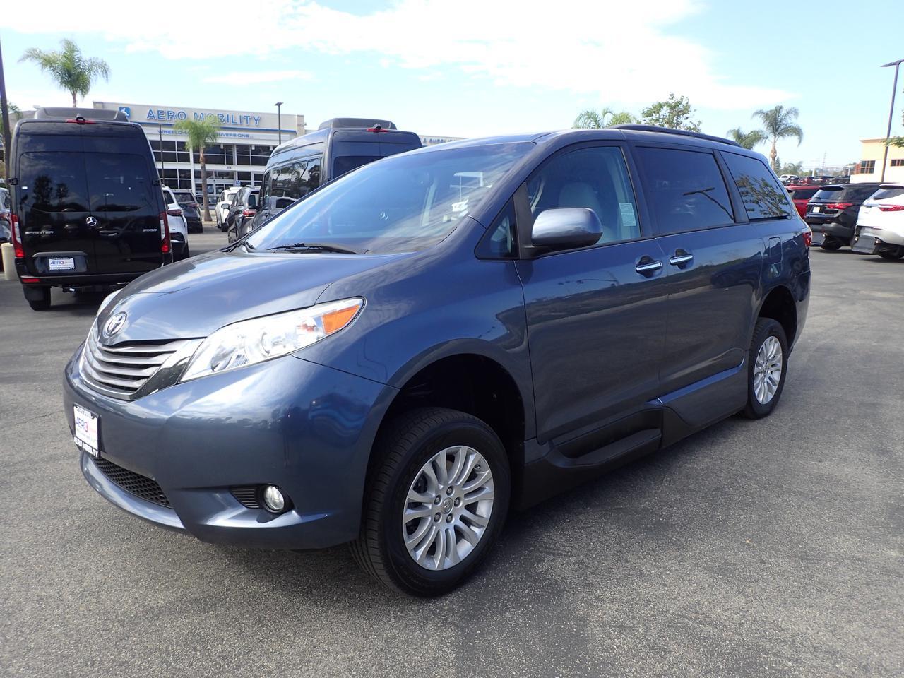 2015 Toyota Sienna XLE
