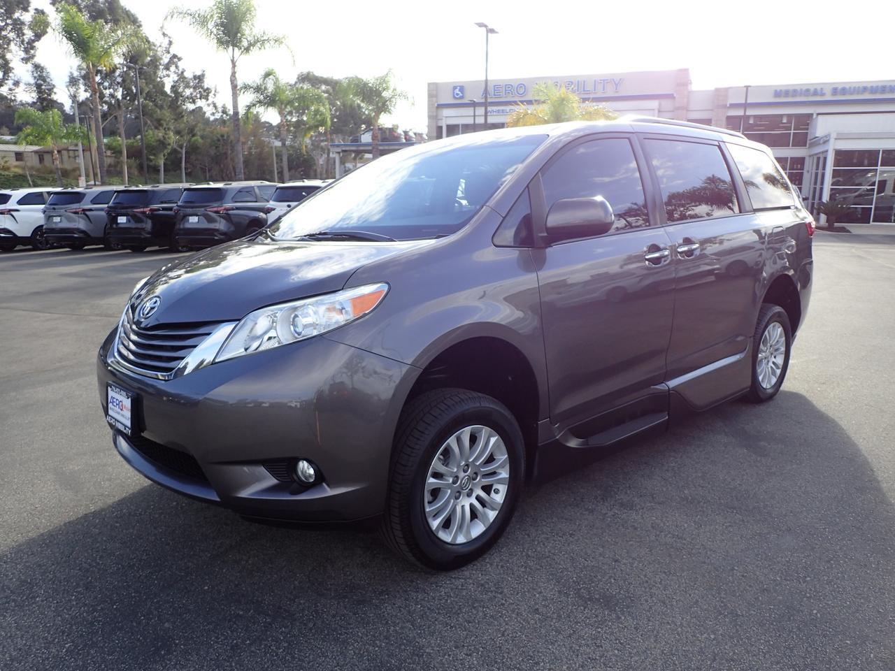 2015 Toyota Sienna XLE
