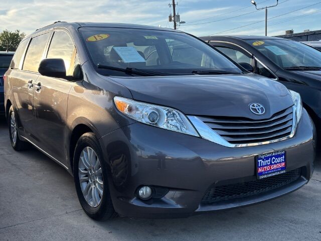 2015 Toyota Sienna XLE FWD 8-Passenger