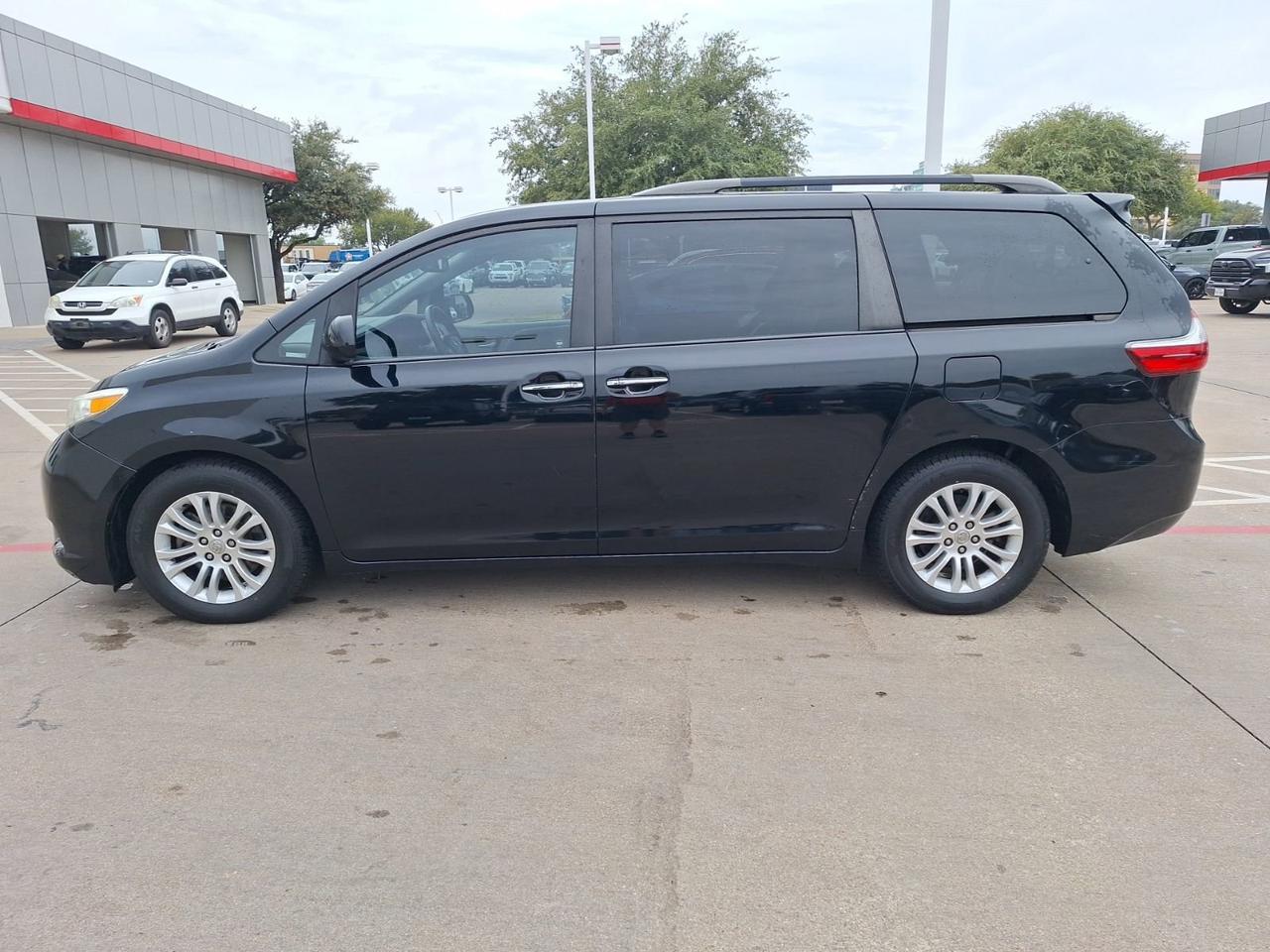 2015 Toyota Sienna XLE Hurst TX