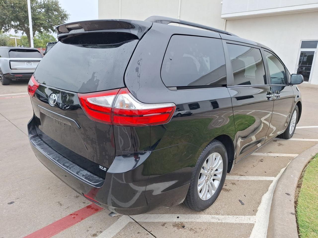 2015 Toyota Sienna XLE Hurst TX