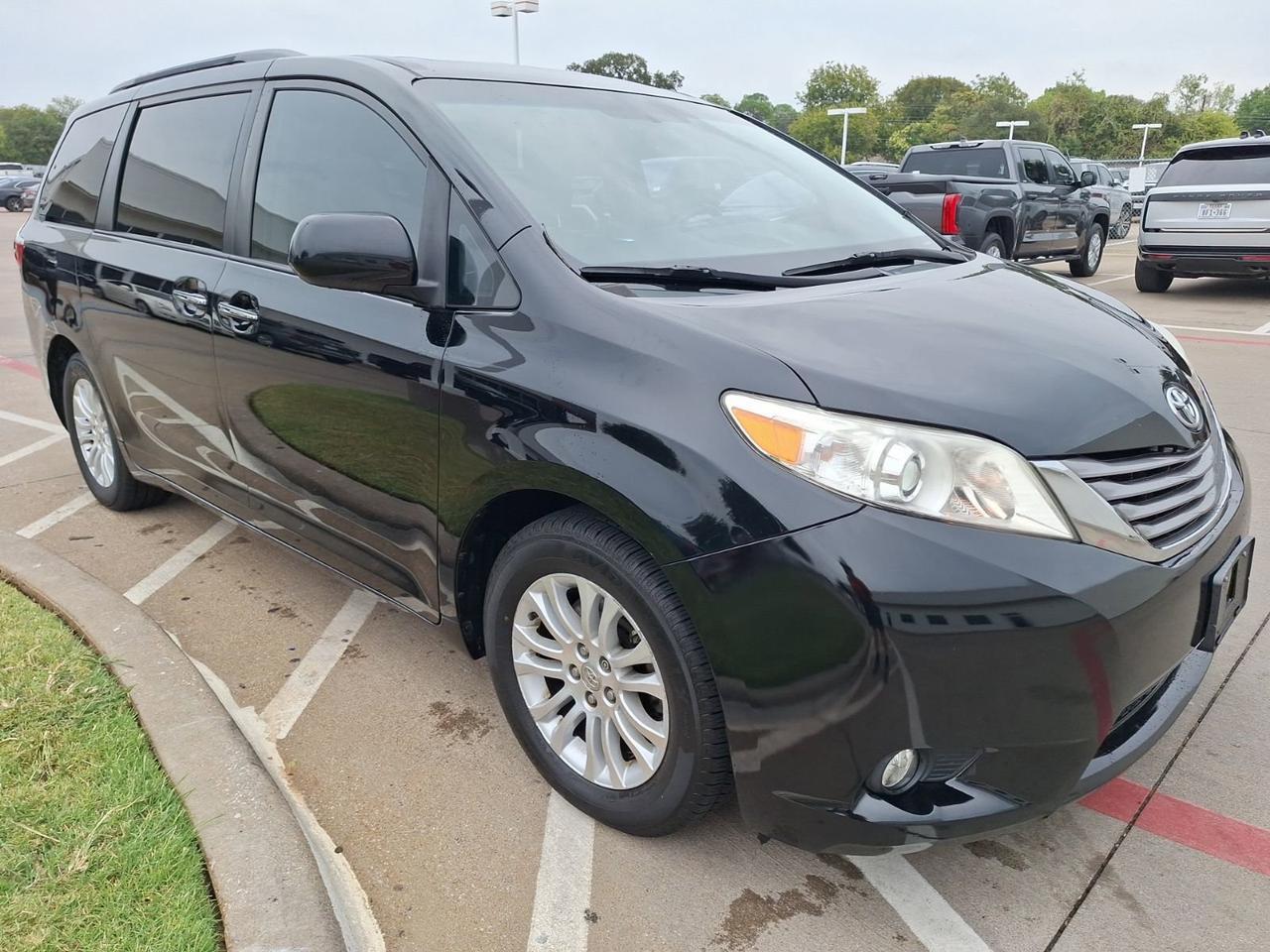 2015 Toyota Sienna XLE Hurst TX