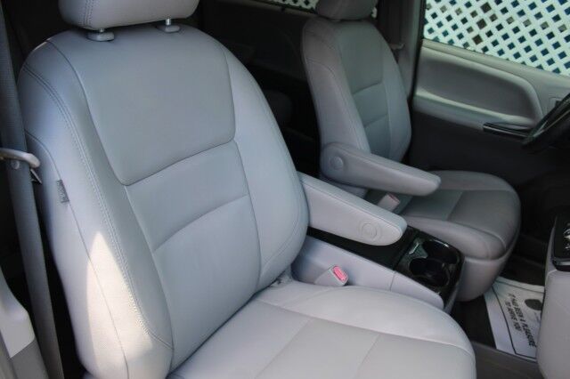 2015 Toyota Sienna XLE Melbourne FL