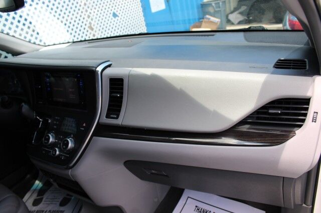 2015 Toyota Sienna XLE Melbourne FL
