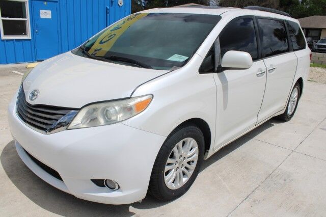 2015 Toyota Sienna XLE