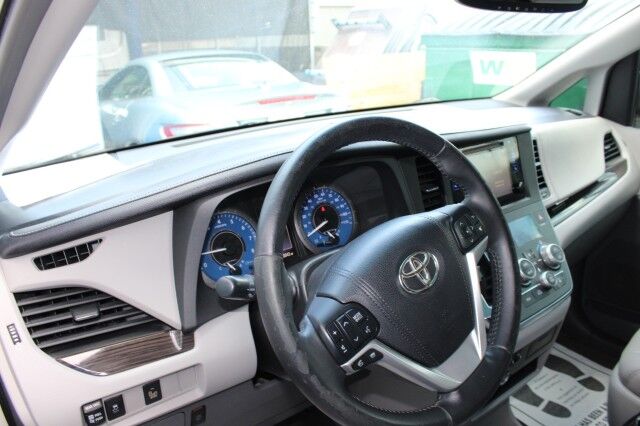 2015 Toyota Sienna XLE Melbourne FL