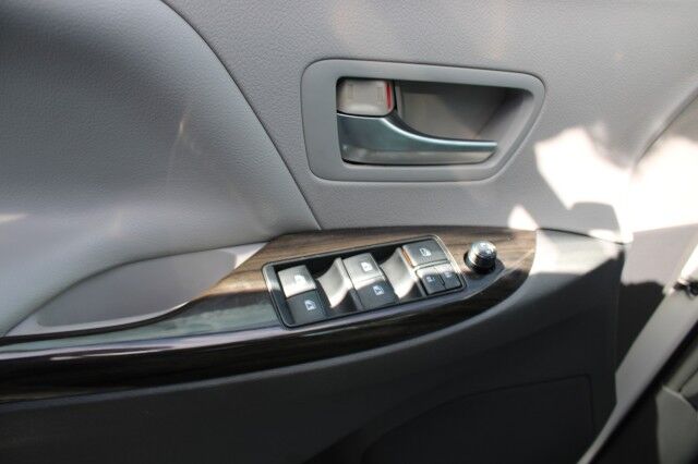 2015 Toyota Sienna XLE Melbourne FL