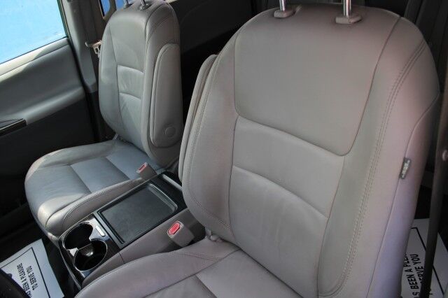 2015 Toyota Sienna XLE Melbourne FL