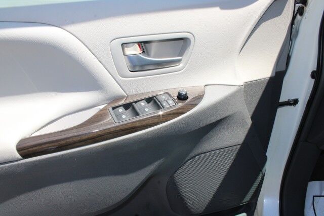 2015 Toyota Sienna XLE Melbourne FL
