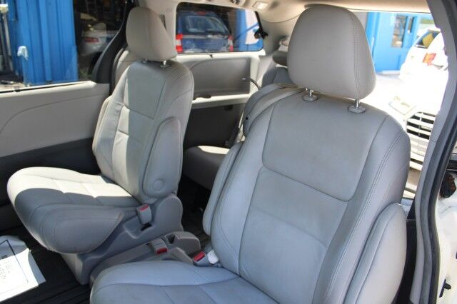 2015 Toyota Sienna XLE Melbourne FL