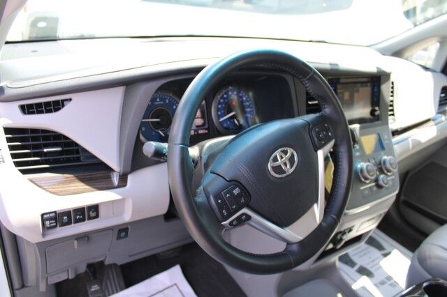 2015 Toyota Sienna XLE Melbourne FL