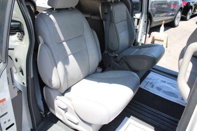 2015 Toyota Sienna XLE Melbourne FL