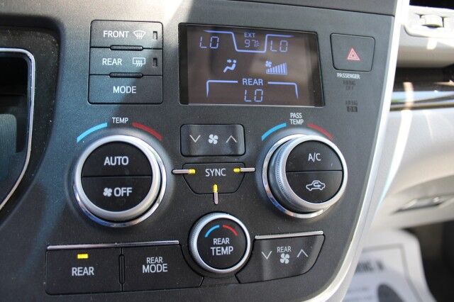 2015 Toyota Sienna XLE Melbourne FL