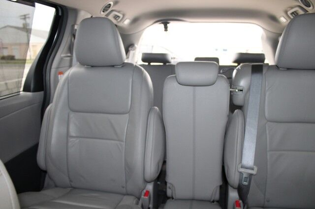 2015 Toyota Sienna XLE PREMIUM NAVI Melbourne FL