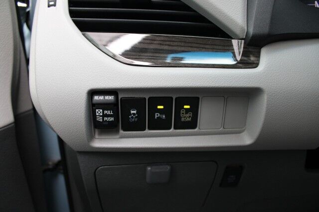 2015 Toyota Sienna XLE PREMIUM NAVI Melbourne FL