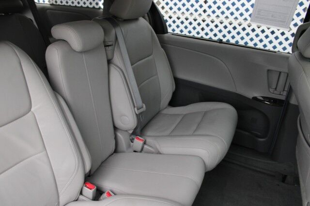 2015 Toyota Sienna XLE PREMIUM NAVI Melbourne FL