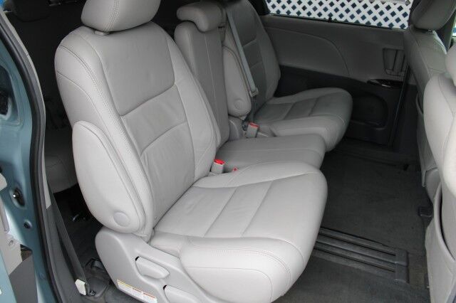 2015 Toyota Sienna XLE PREMIUM NAVI Melbourne FL