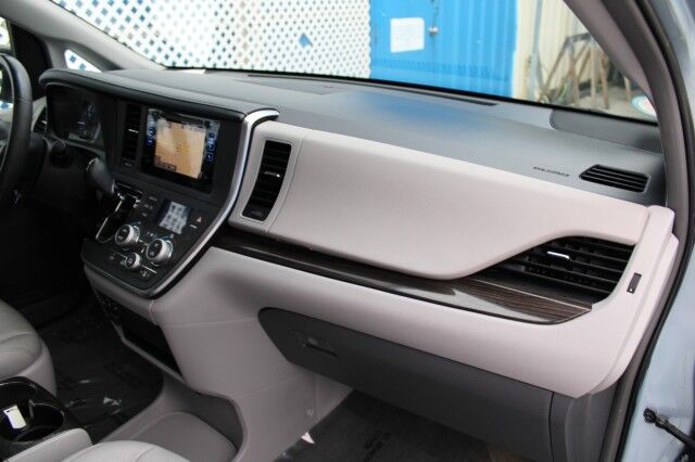 2015 Toyota Sienna XLE PREMIUM NAVI Melbourne FL