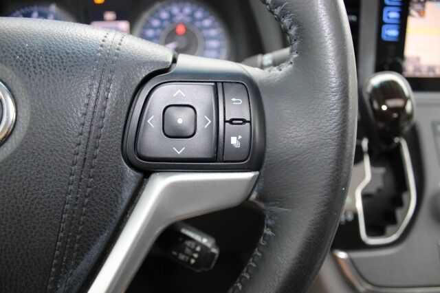 2015 Toyota Sienna XLE PREMIUM NAVI Melbourne FL