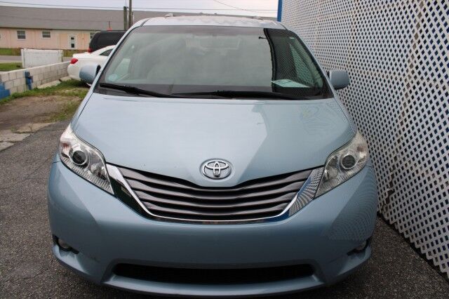 2015 Toyota Sienna XLE PREMIUM NAVI Melbourne FL