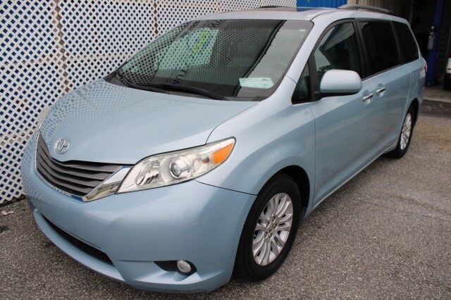 2015 Toyota Sienna XLE PREMIUM NAVI Melbourne FL