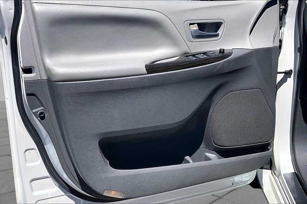 2015 Toyota Sienna XLE Premium Folsom CA