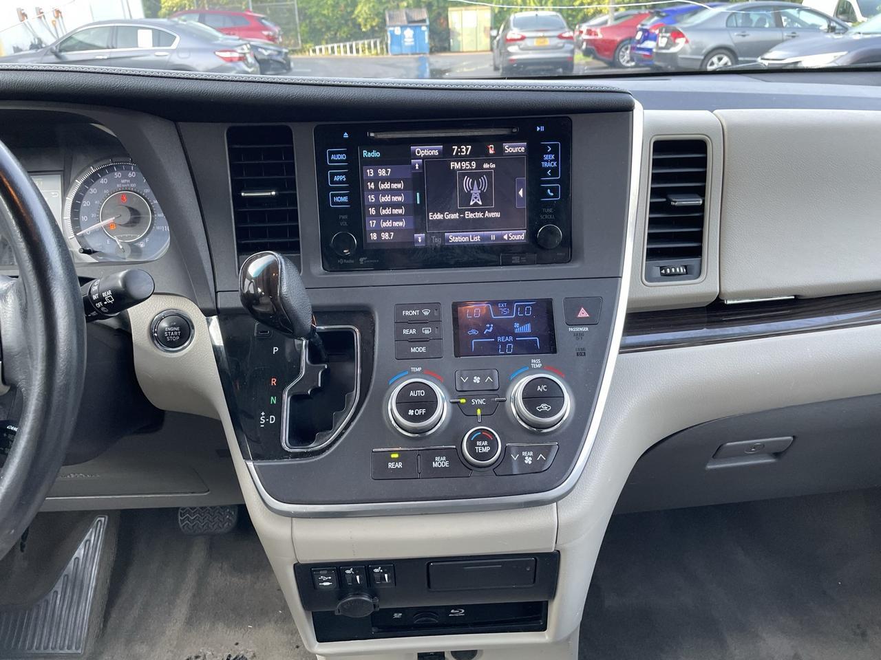 2015 Toyota Sienna XLE Premium Alexandria VA