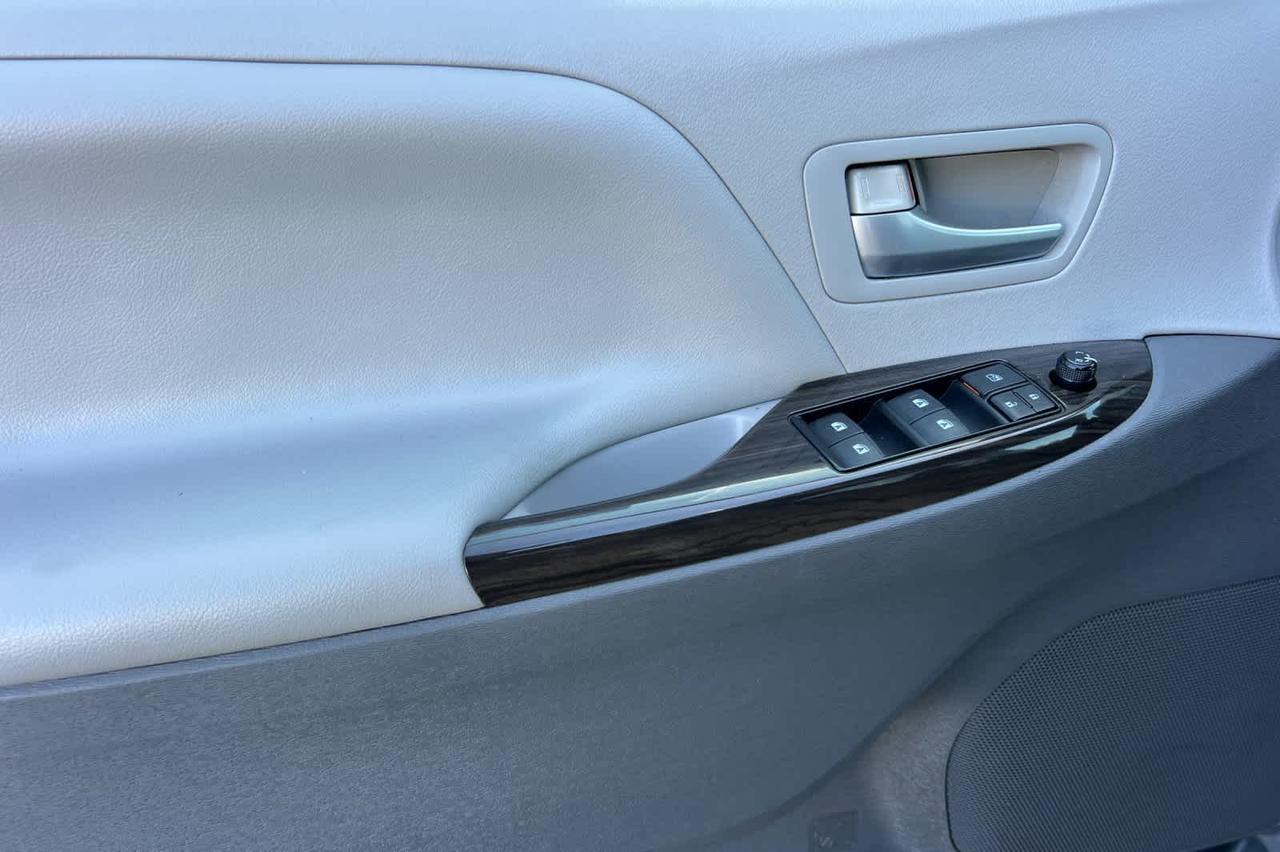 2015 Toyota Sienna XLE Roseville CA