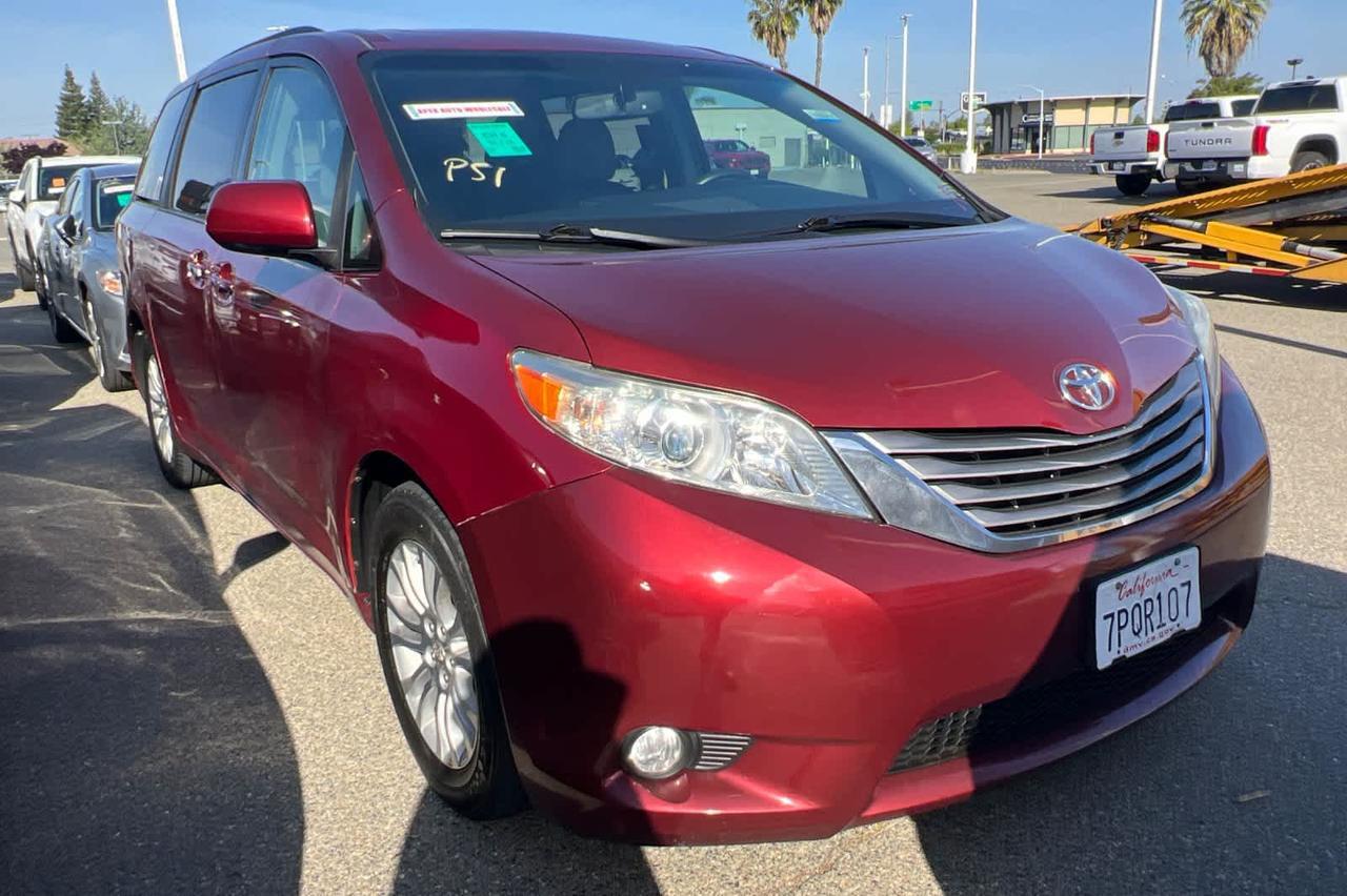 2015 Toyota Sienna XLE