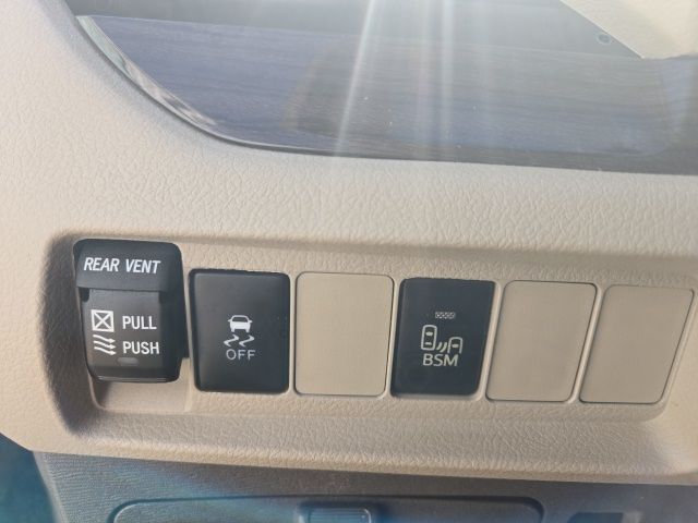 2015 Toyota Sienna XLE West Burlington IA