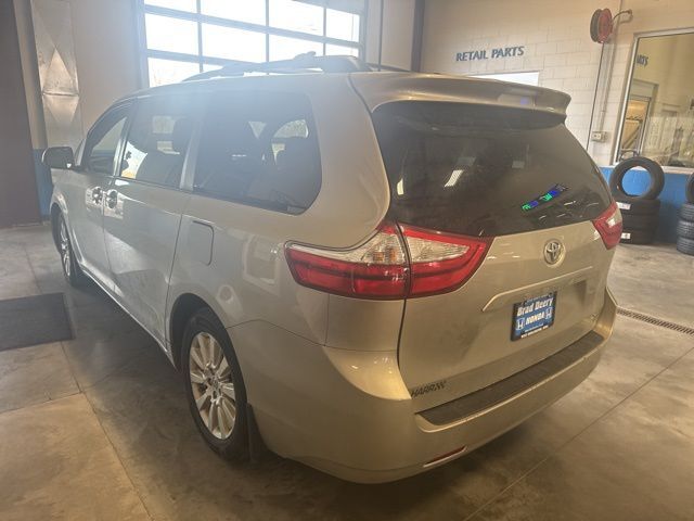 2015 Toyota Sienna XLE West Burlington IA