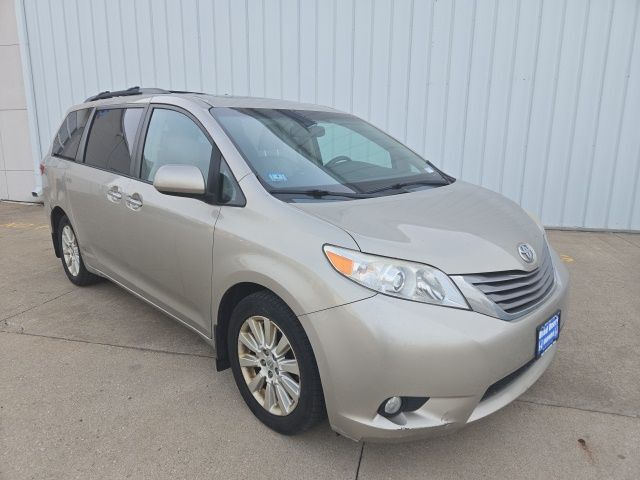 2015 Toyota Sienna XLE