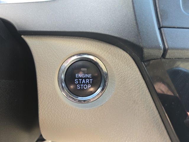 2015 Toyota Sienna XLE West Burlington IA